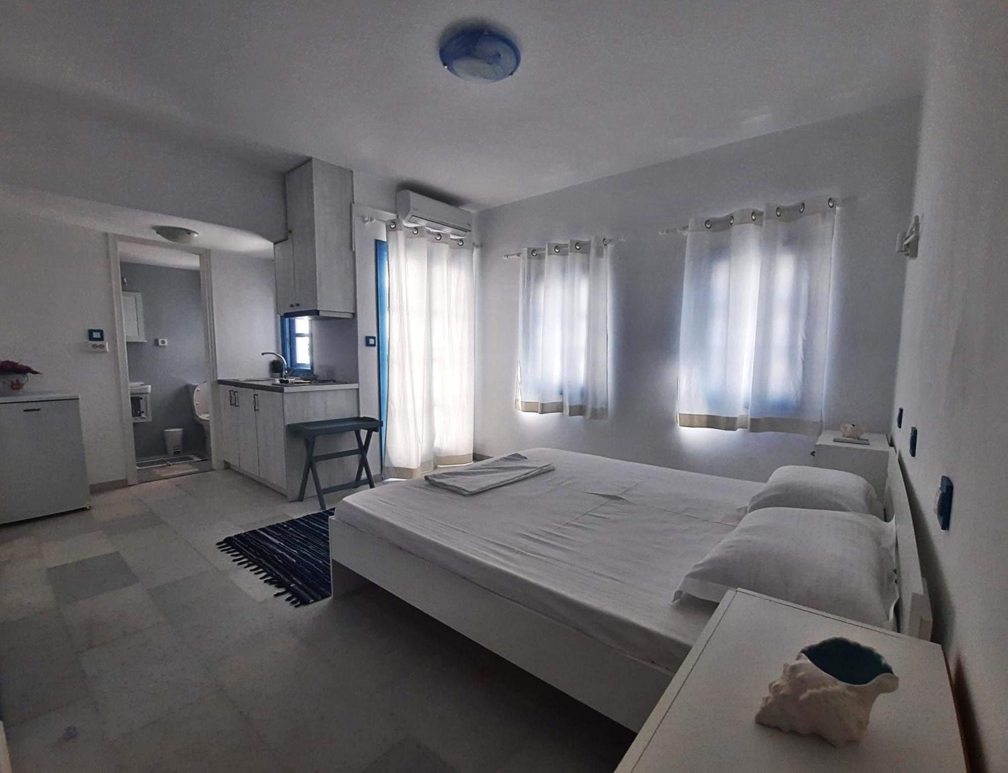 Blue In Naxos Hotel Naxos City Bagian luar foto